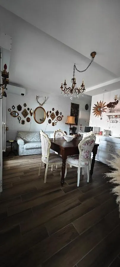 לידו די אוסטיה Vogue Home דירה לידו די אוסטיה